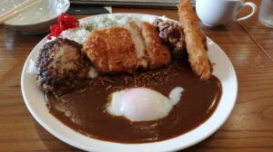 37BASEガッツリカレー